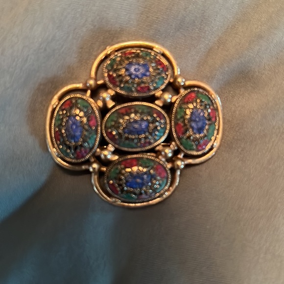 Assorted Brooches - Picture 5 of 7